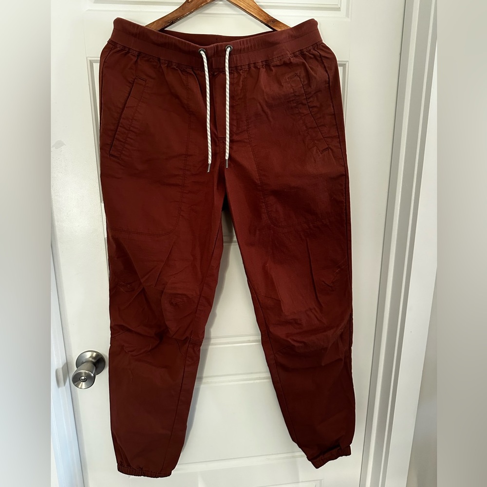 Vuori rip stop joggers - never worn